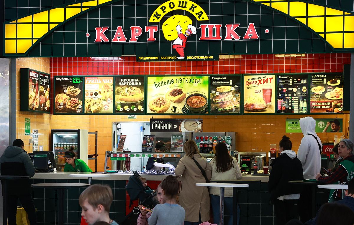 Сеть "Крошка картошка" опровергла слухи о случаях отравлений в своих заведениях