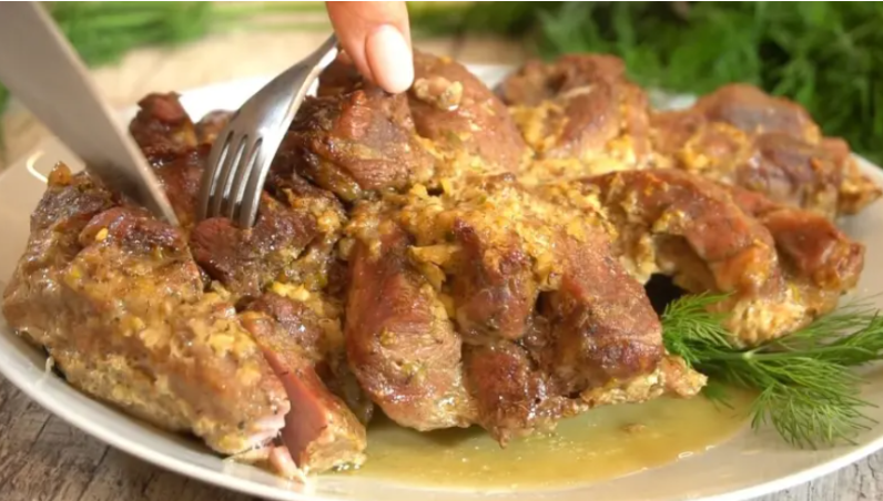 Запеченное мясо: секретный маринад и праздничный вкус