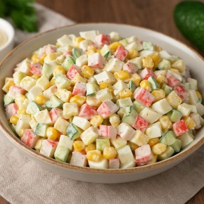 Легендарный крабовый салат без краба: рецепт, проверенный временем