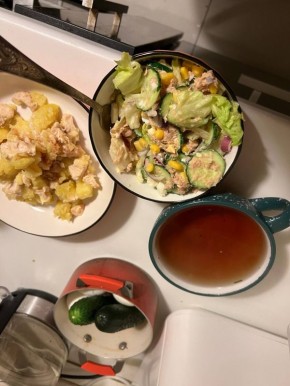 Необычный салат с тунцом, который покорит ваше сердце