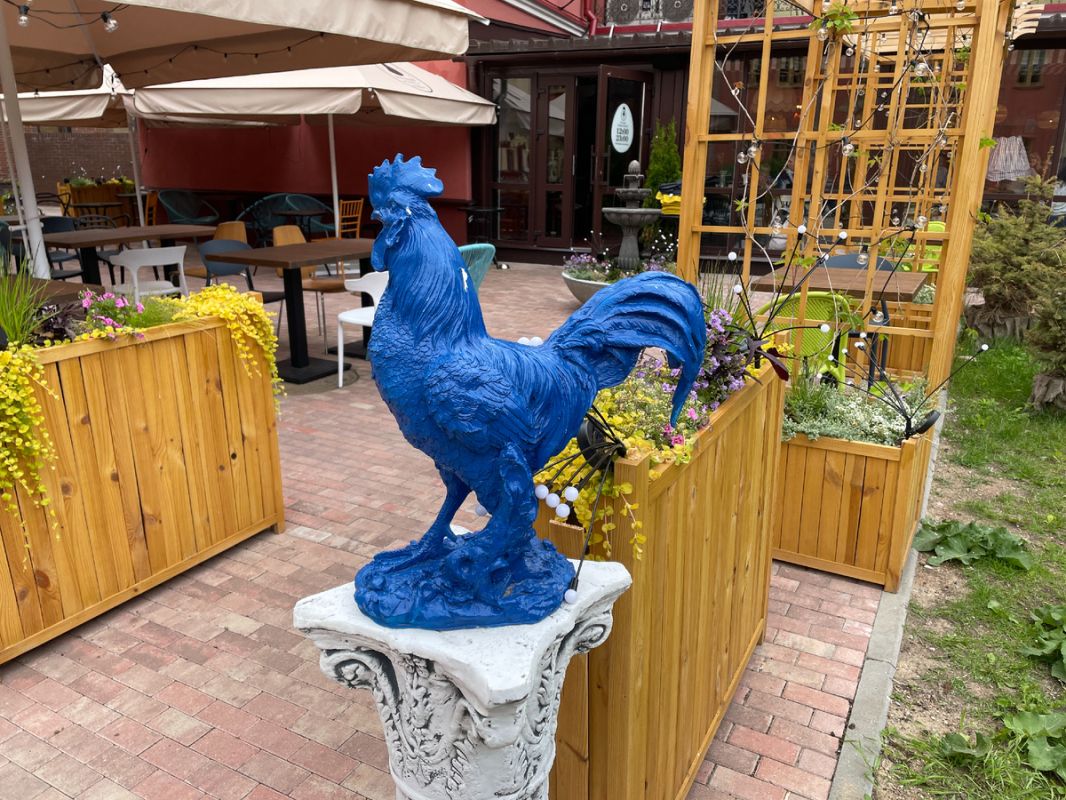 Куриный клуб в Минске: неповторимая гастрономия в Раковском предместье