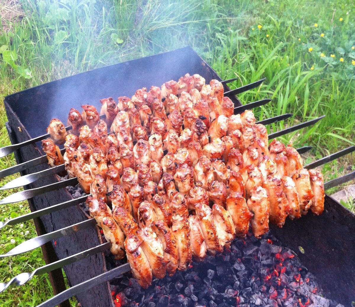 Крылышки на углях: вкусные воспоминания о лете