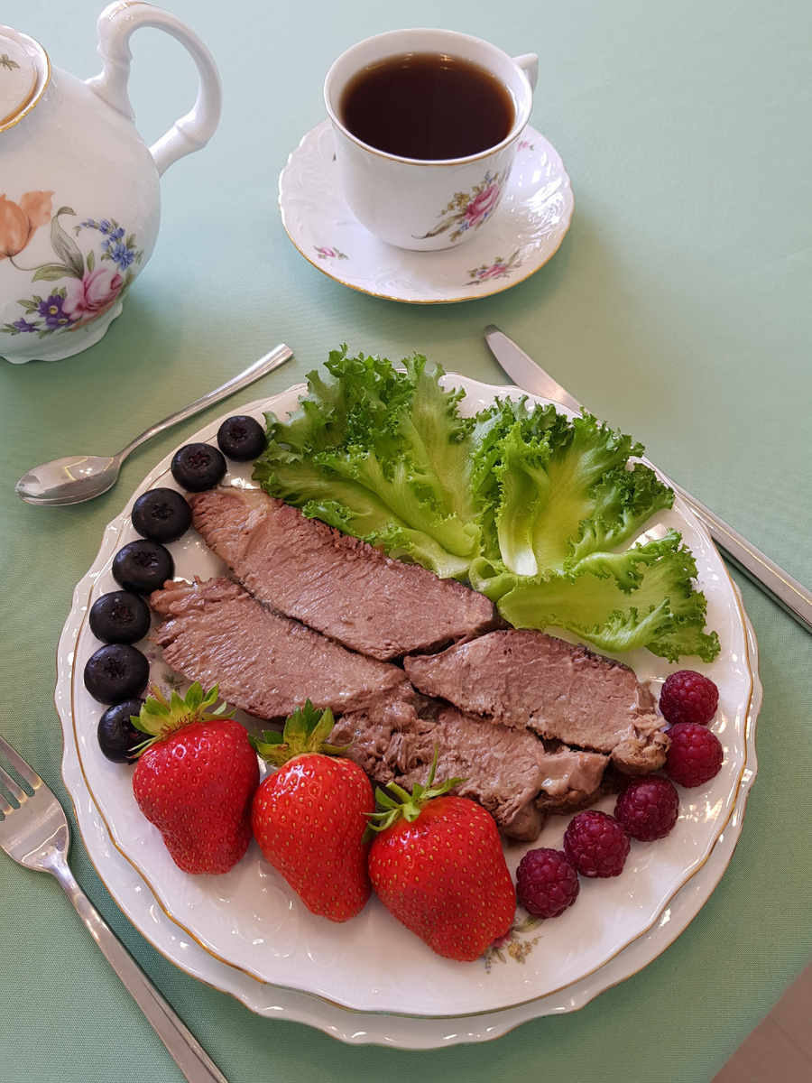 Необычный рецепт запечённой говядины: лимон и базилик для изысканного угощения