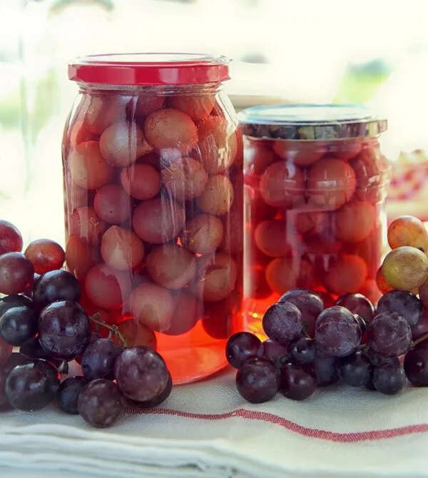 Насладитесь виноградным компотом этой зимой: идеальный рецепт для ваших банок