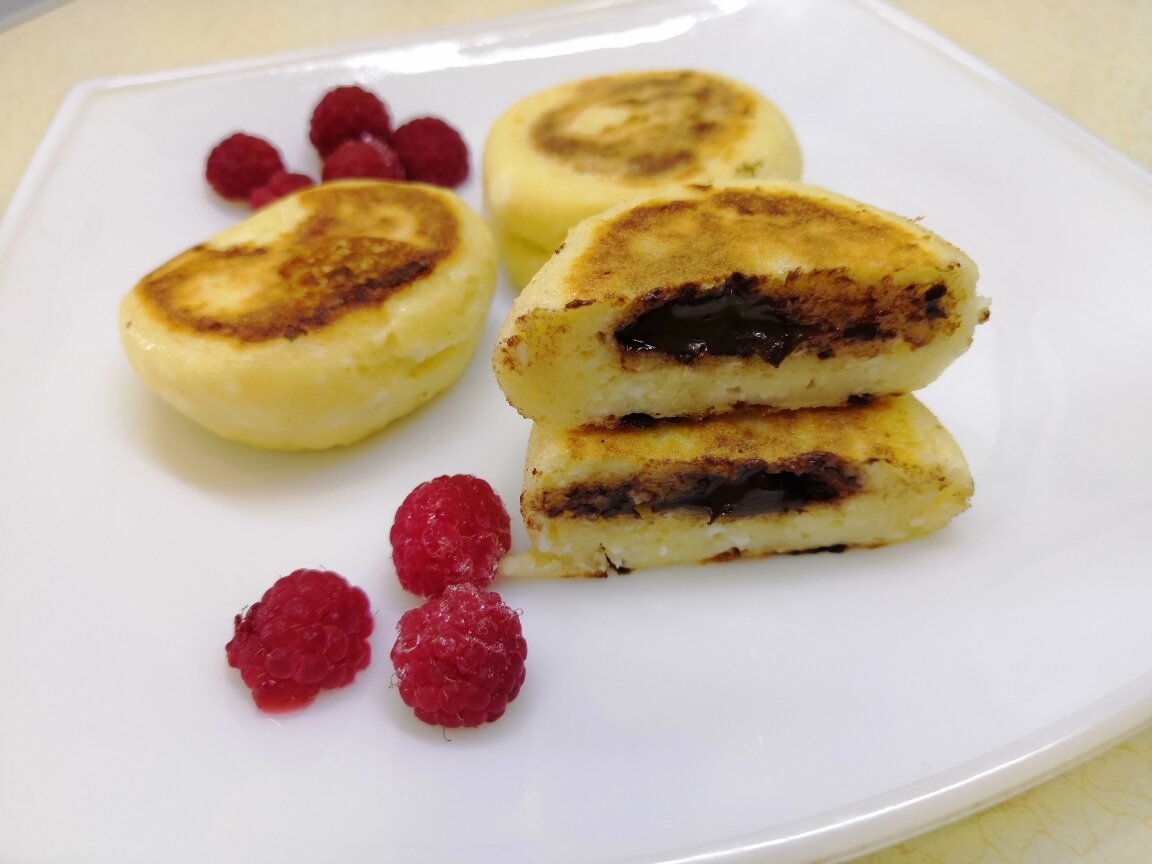 Непревзойденные сырники с шоколадом: идеальный завтрак