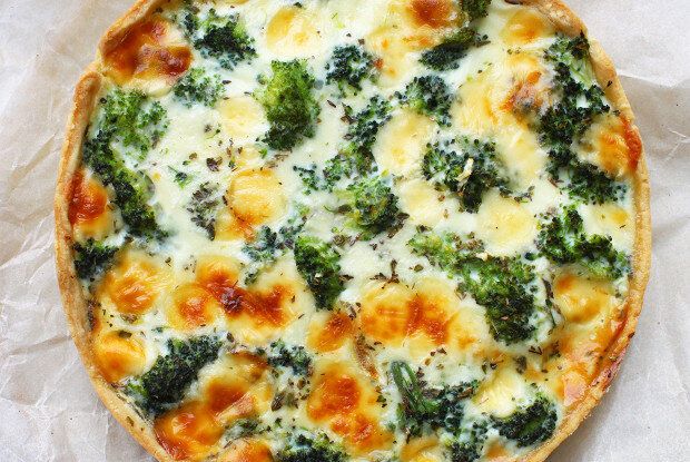 Рецепт для гурманов: киш с брокколи и чесноком