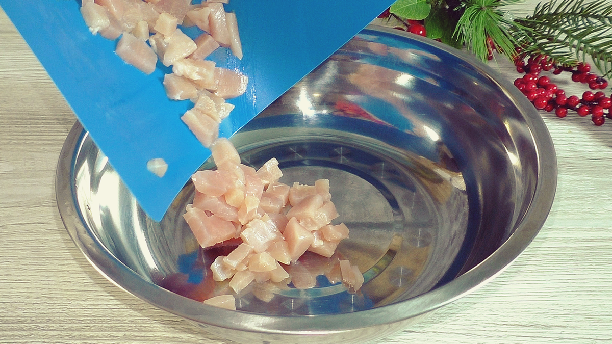 Простое и вкусное летнее блюдо с курицей и овощами