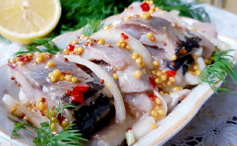 Загадочная закуска из сельди – просто и быстро