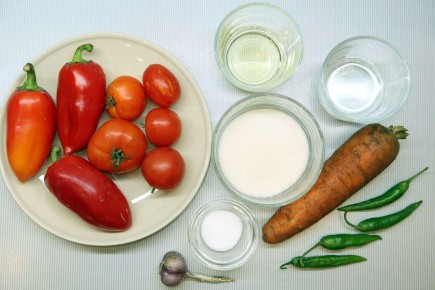 Тайны вкусной аджики: простые рецепты на зиму