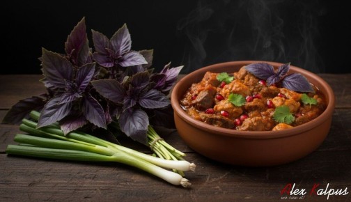 Чахракули: грузинское счастье с курицей и орехами