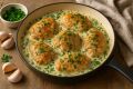 Курица под нежным сметанным соусом: домашний комфорт на вашей кухне