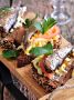 Вкусная ностальгия: шпроты возвращаются в моду