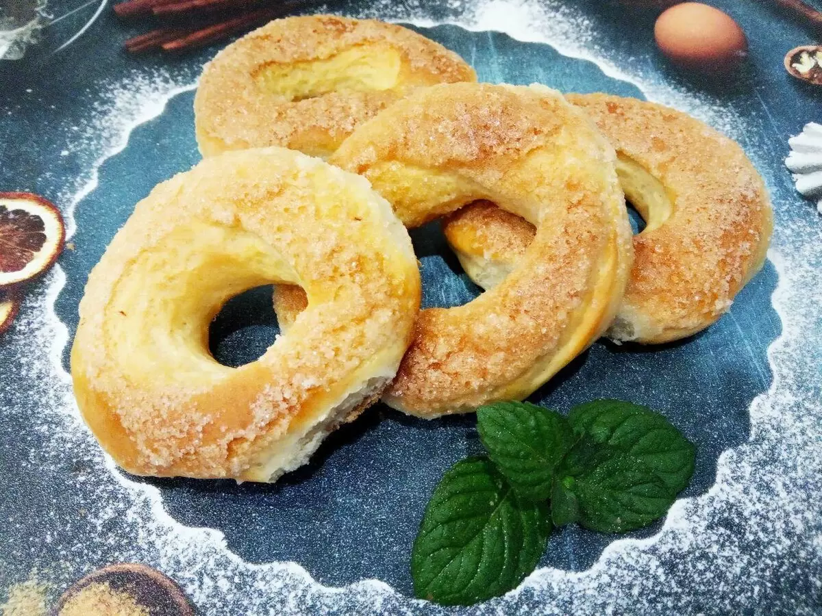 Сладкие колечки: как сделать идеальные воздушные сдобные угощения