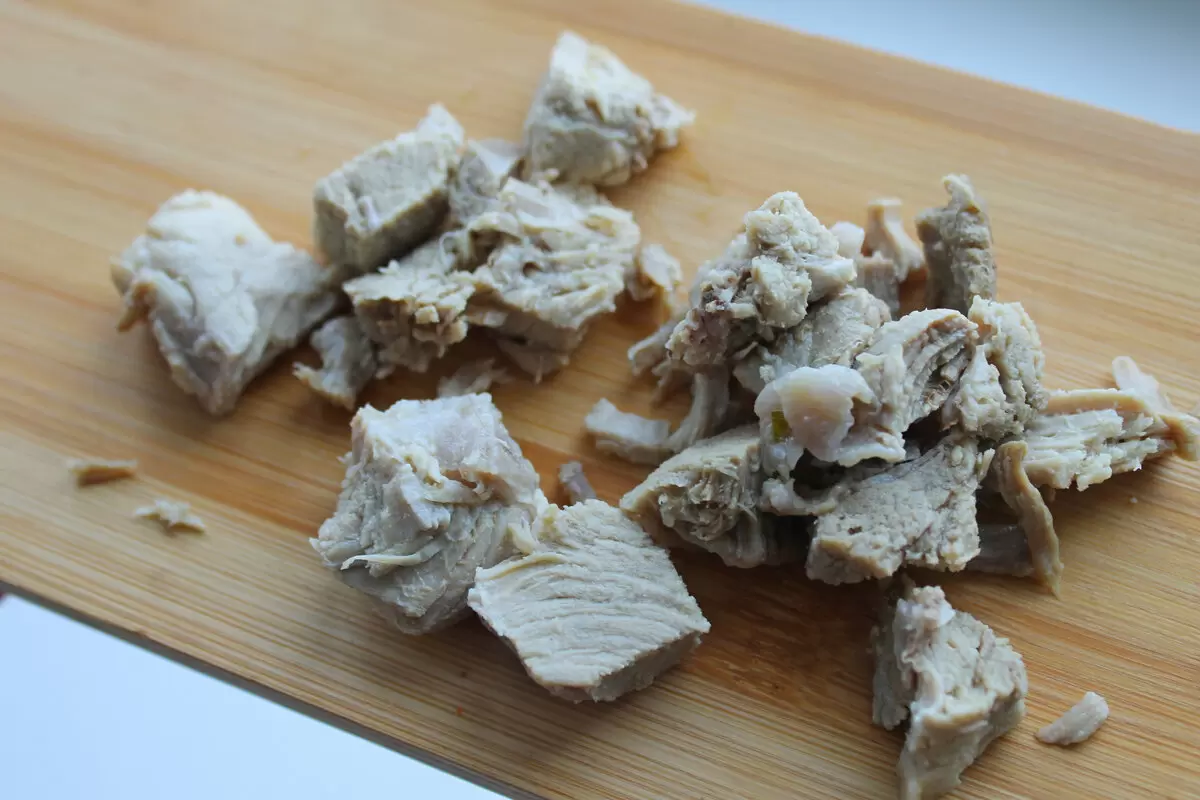 Вкусная закуска из оставшегося мяса: невыносимая еда становится шикарным угощением