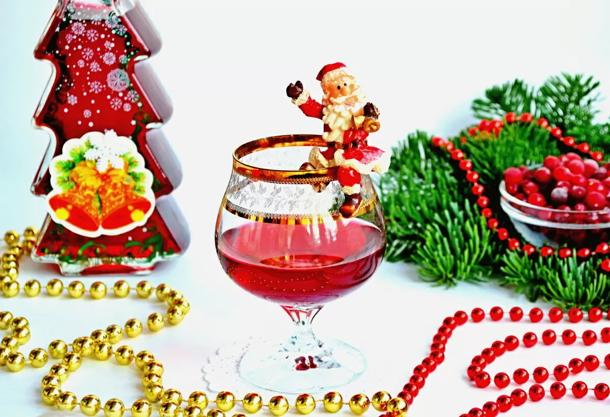 Вкусная клюквенная настойка для любых праздников