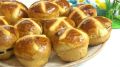 Пасхальные булочки с клюквой: оригинальный рецепт для вашего стола